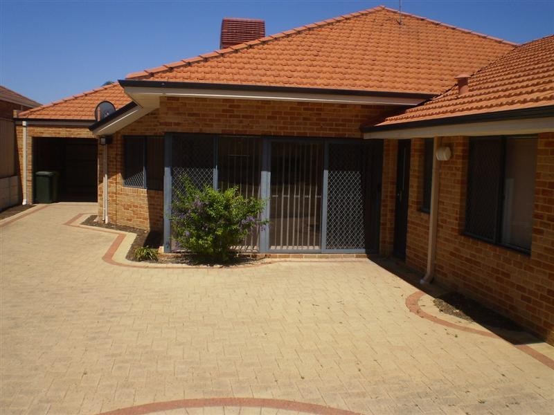 5 BLUERIDGE CRESCENT, Bibra Lake WA 6163