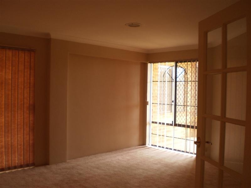 5 BLUERIDGE CRESCENT, Bibra Lake WA 6163