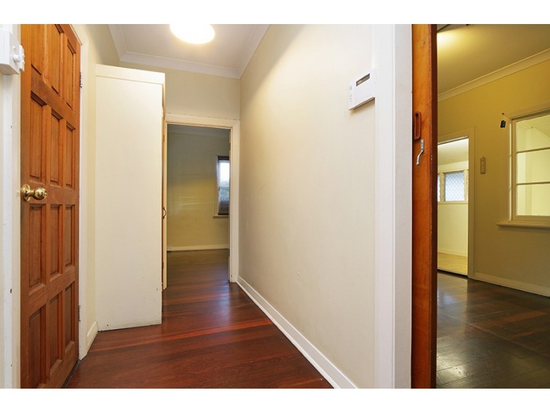 18 Finney Street, Willagee WA 6156