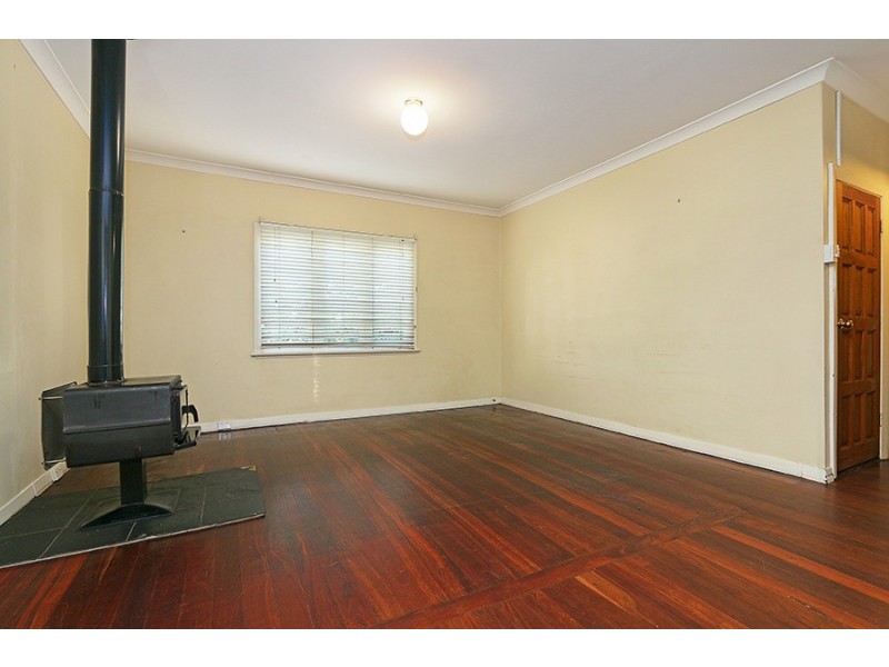 18 Finney Street, Willagee WA 6156