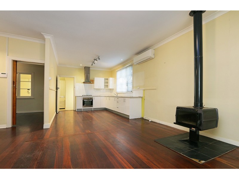18 Finney Street, Willagee WA 6156