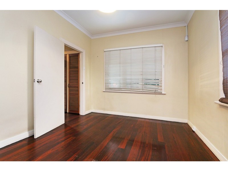 18 Finney Street, Willagee WA 6156