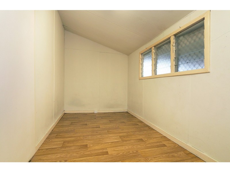 18 Finney Street, Willagee WA 6156