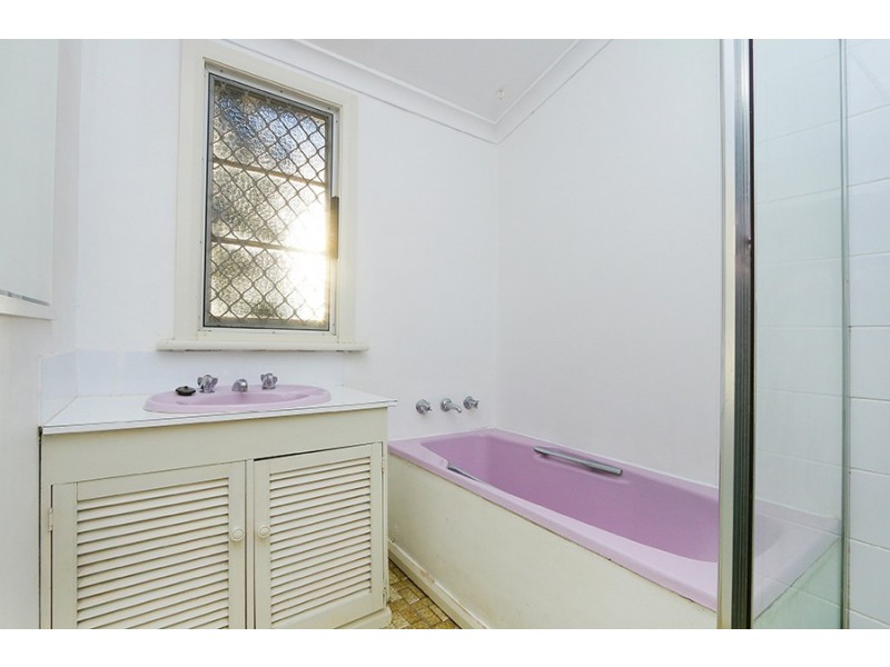 18 Finney Street, Willagee WA 6156