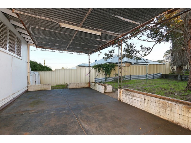 18 Finney Street, Willagee WA 6156