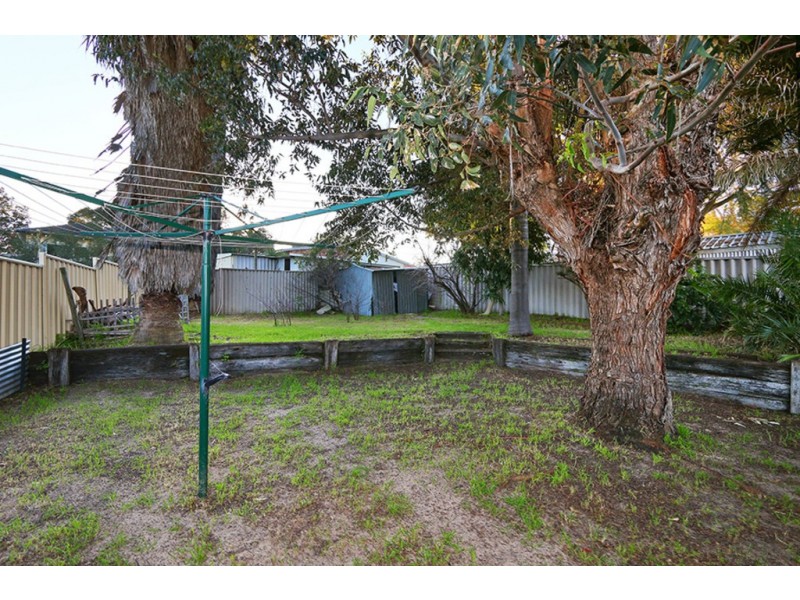 18 Finney Street, Willagee WA 6156