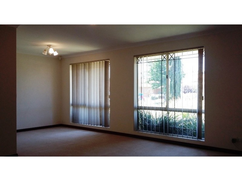 1 Eastney Court, Jandakot WA 6164