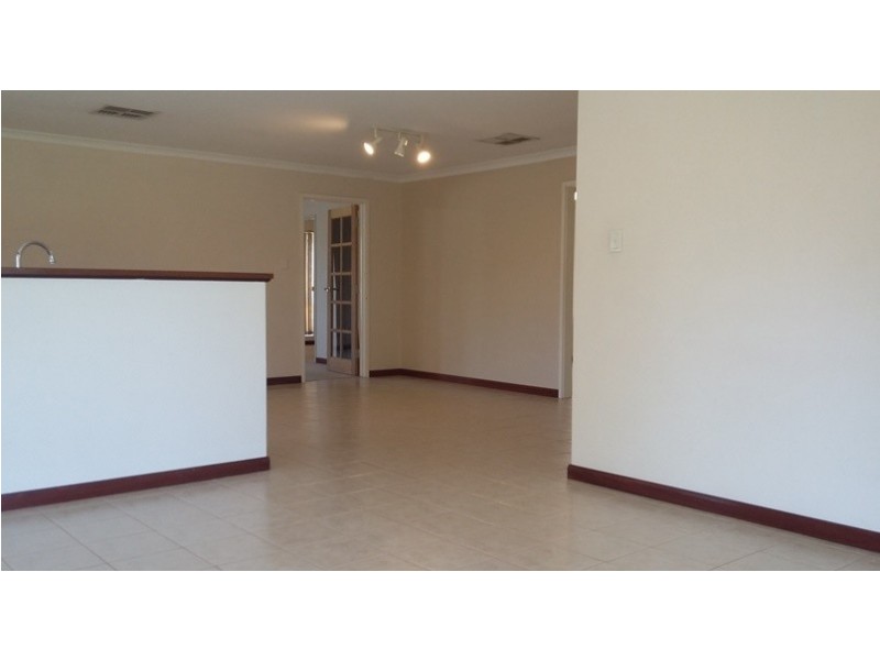 1 Eastney Court, Jandakot WA 6164