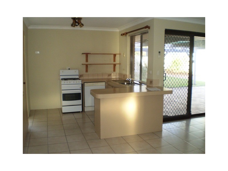 12 Lake Edge Lane, South Lake WA 6164