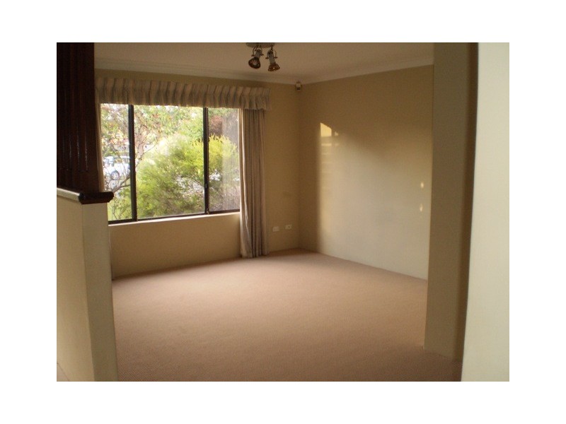 12 Lake Edge Lane, South Lake WA 6164