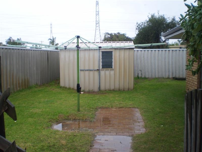 12 Lake Edge Lane, South Lake WA 6164