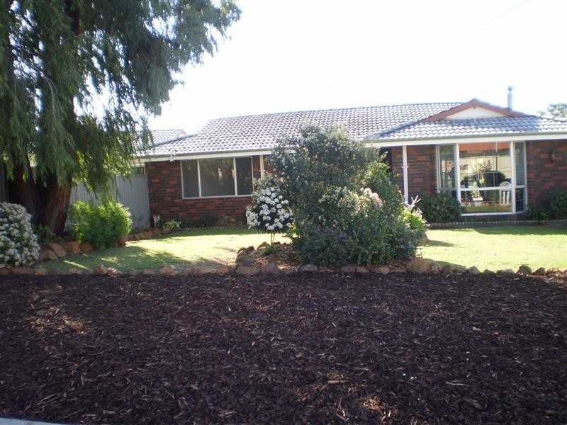 1B Hamersley Way, Kardinya WA 6163