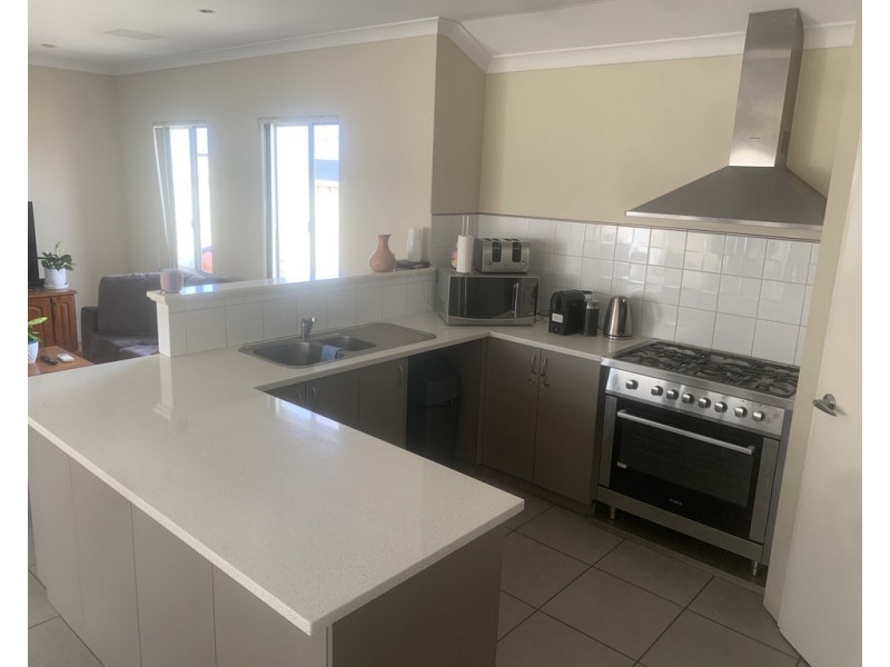 15 Observatory Avenue, Aubin Grove WA 6164