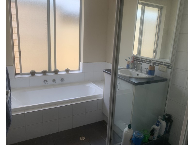 15 Observatory Avenue, Aubin Grove WA 6164