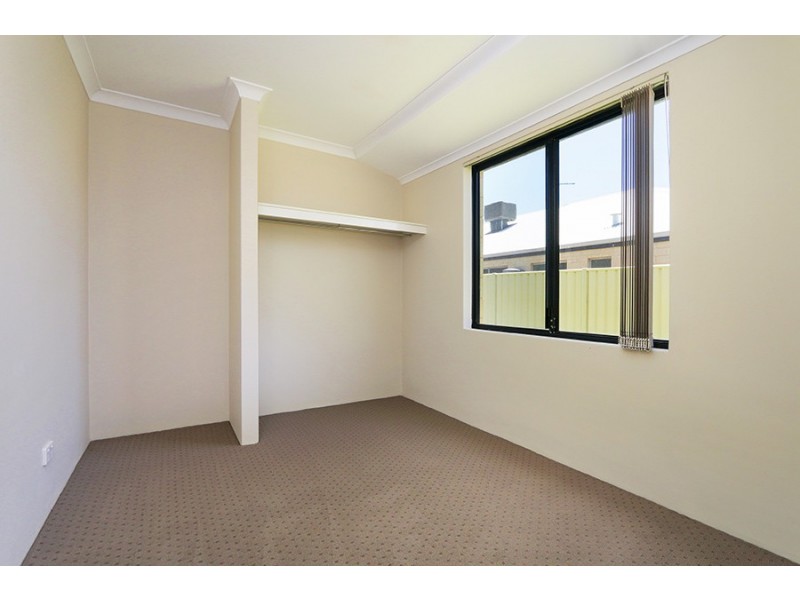 7 Daviesia Turn, Success WA 6164