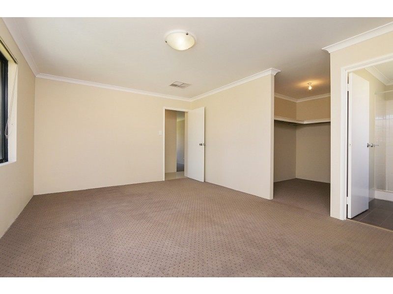 7 Daviesia Turn, Success WA 6164