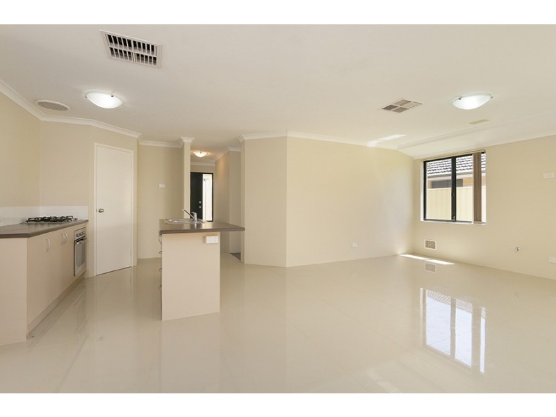 7 Daviesia Turn, Success WA 6164