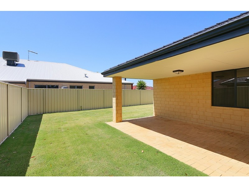 7 Daviesia Turn, Success WA 6164