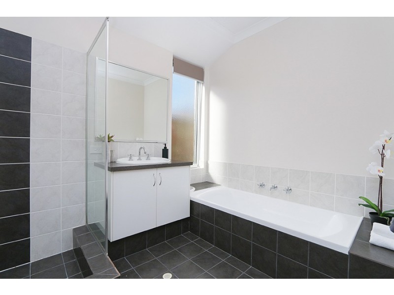 100B Gilbertson Rd, Kardinya WA 6163