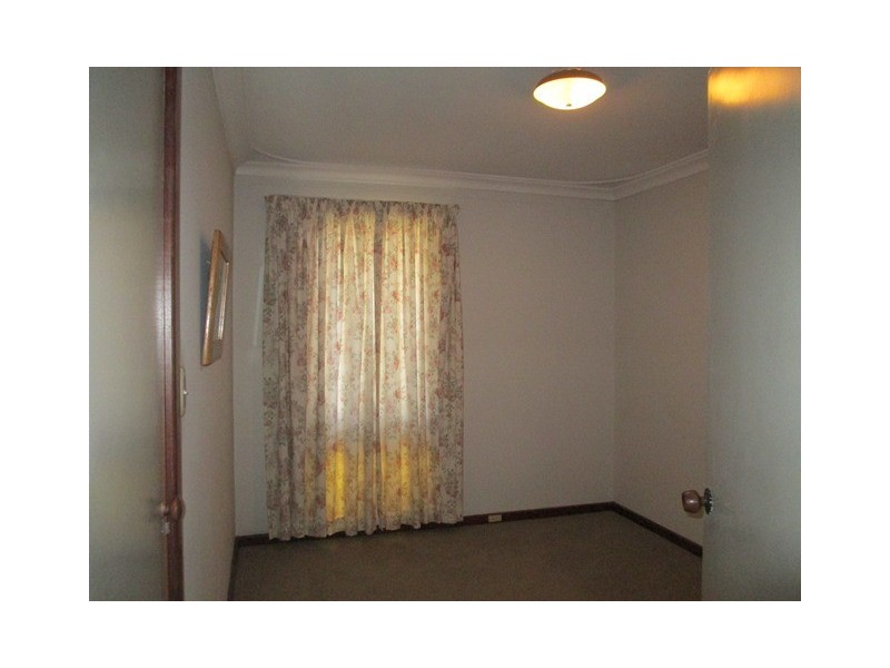 42 Davies Crescent, Kardinya WA 6163