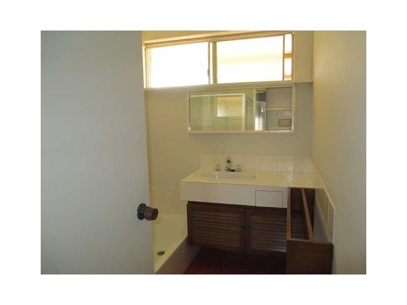 42 Davies Crescent, Kardinya WA 6163