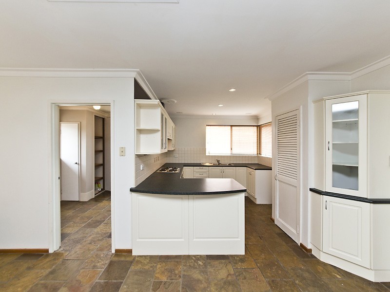 31 Piercy Way, Kardinya WA 6163