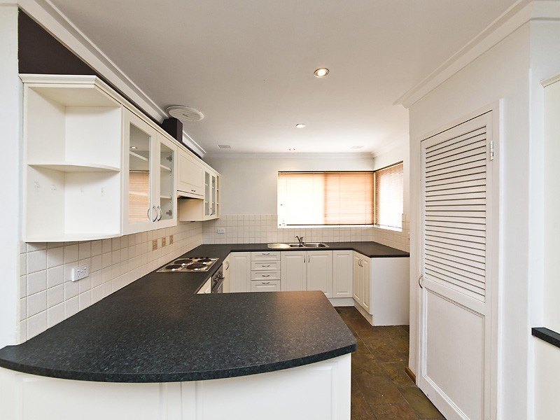 31 Piercy Way, Kardinya WA 6163