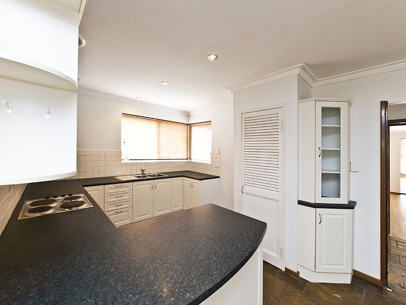31 Piercy Way, Kardinya WA 6163