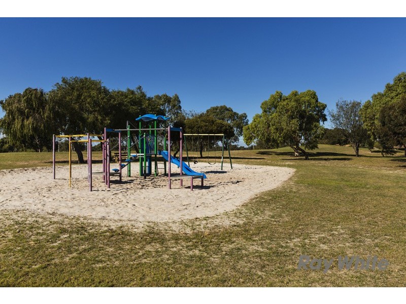 24 Gidgi Way, Waikiki WA 6169