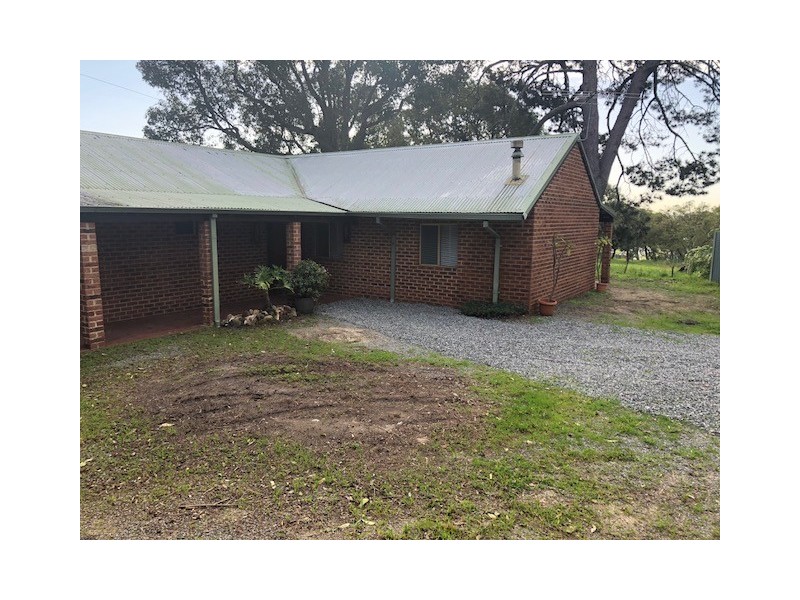 5 Samual Court, North Lake WA 6163