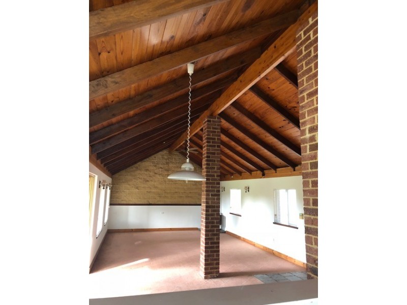 5 Samual Court, North Lake WA 6163