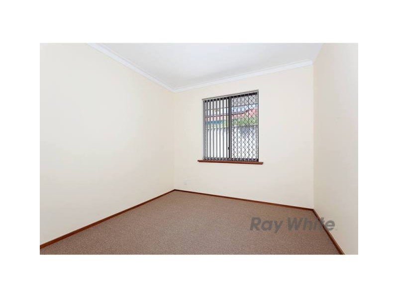 56 Davies Cres, Kardinya WA 6163