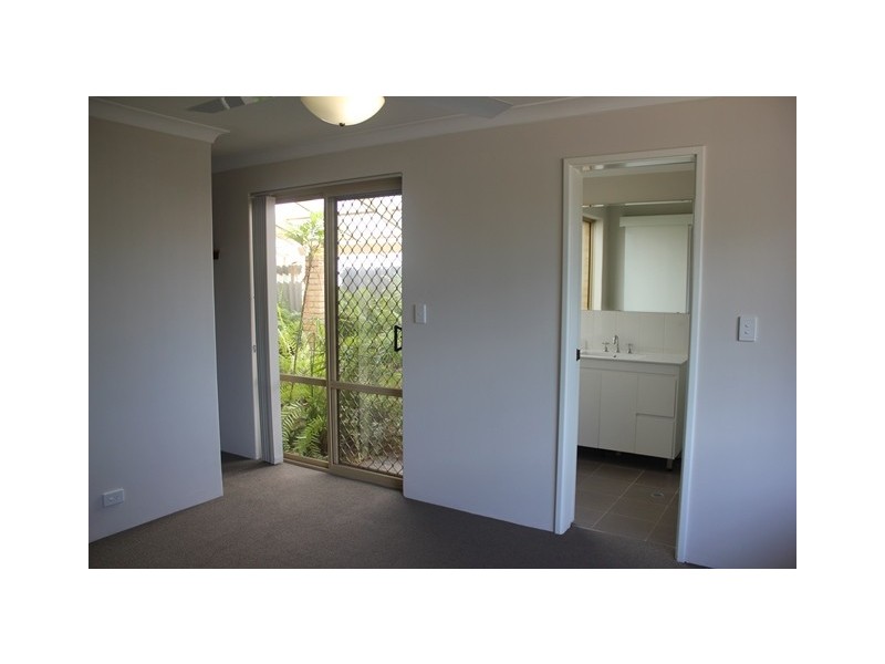 8 Borell Place, Kardinya WA 6163