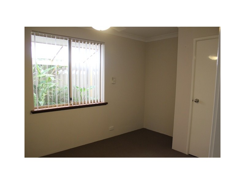 8 Borell Place, Kardinya WA 6163