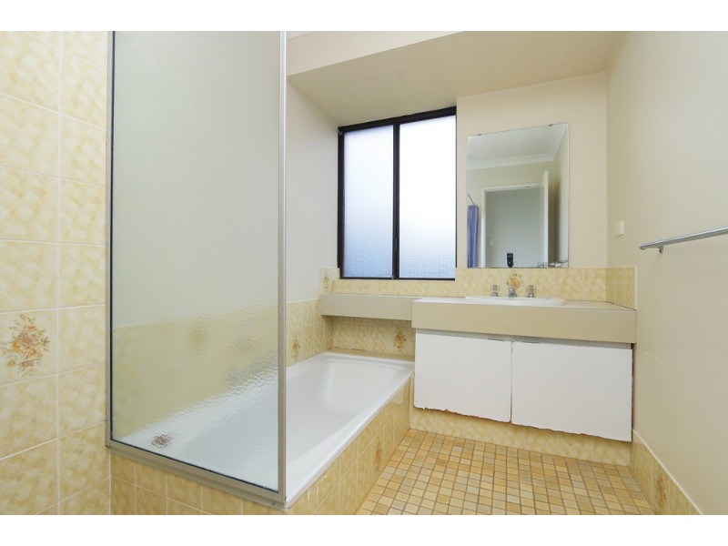 1 London Way, Bateman WA 6150