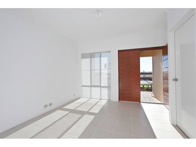 17 Tompkins Way, Harrisdale WA 6112