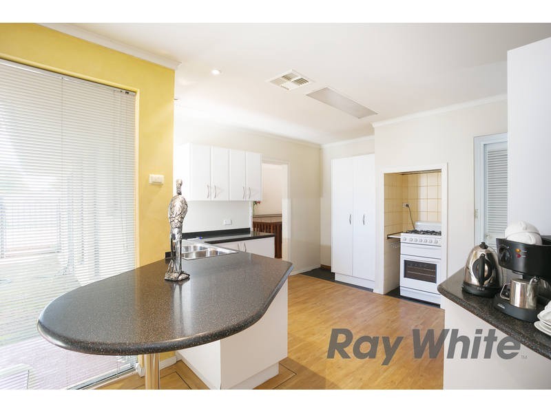 14 Williamson Rd, Kardinya WA 6163