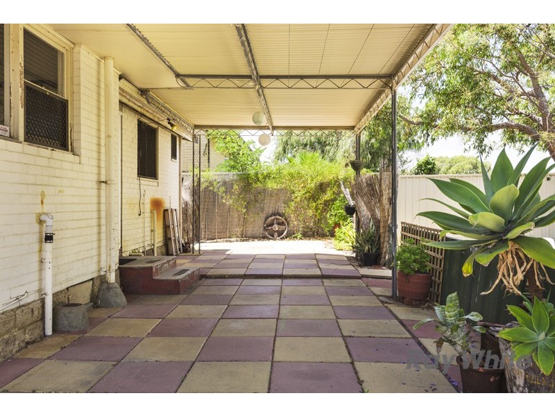 31 Curven Road, Hamilton Hill WA 6163