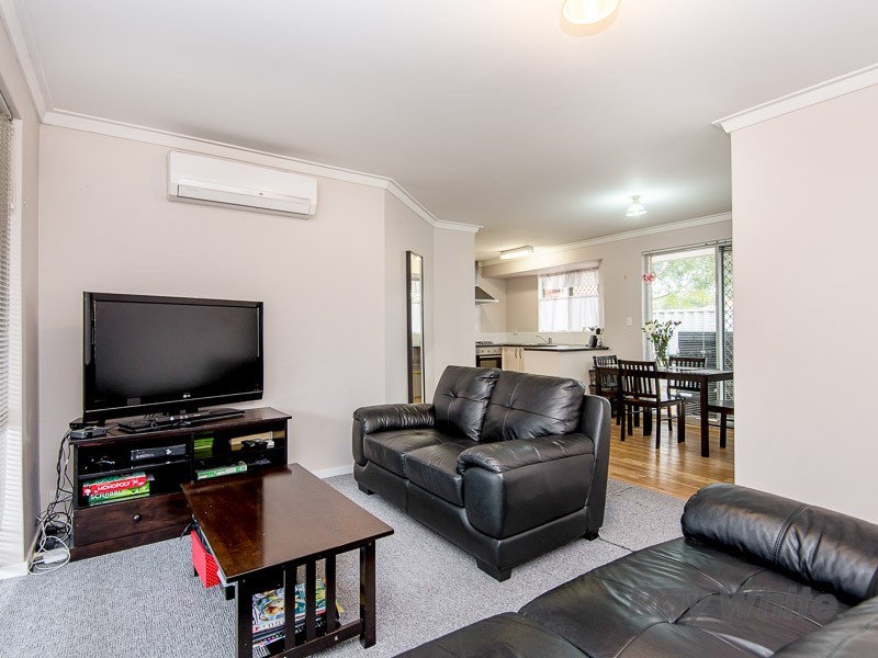 11/6 Pinewood Ave, Kardinya WA 6163