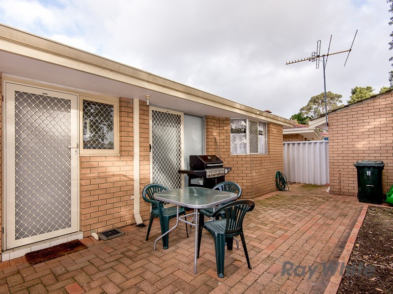 11/6 Pinewood Ave, Kardinya WA 6163