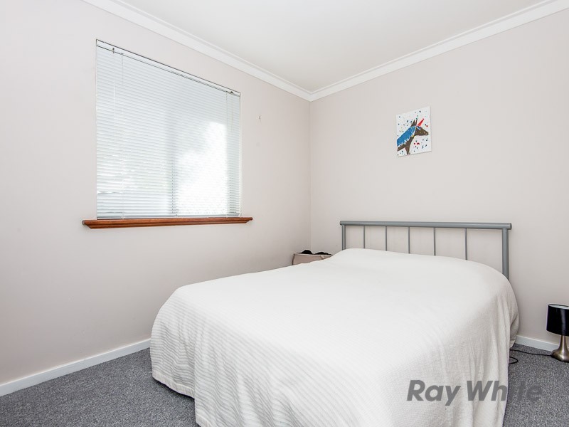 11/6 Pinewood Ave, Kardinya WA 6163