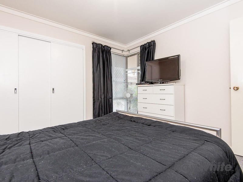 11/6 Pinewood Ave, Kardinya WA 6163