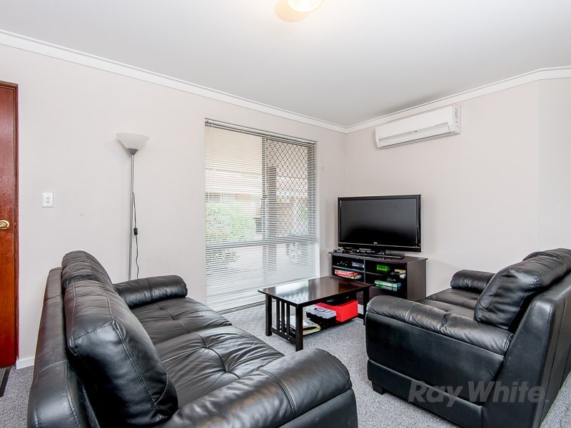 11/6 Pinewood Ave, Kardinya WA 6163