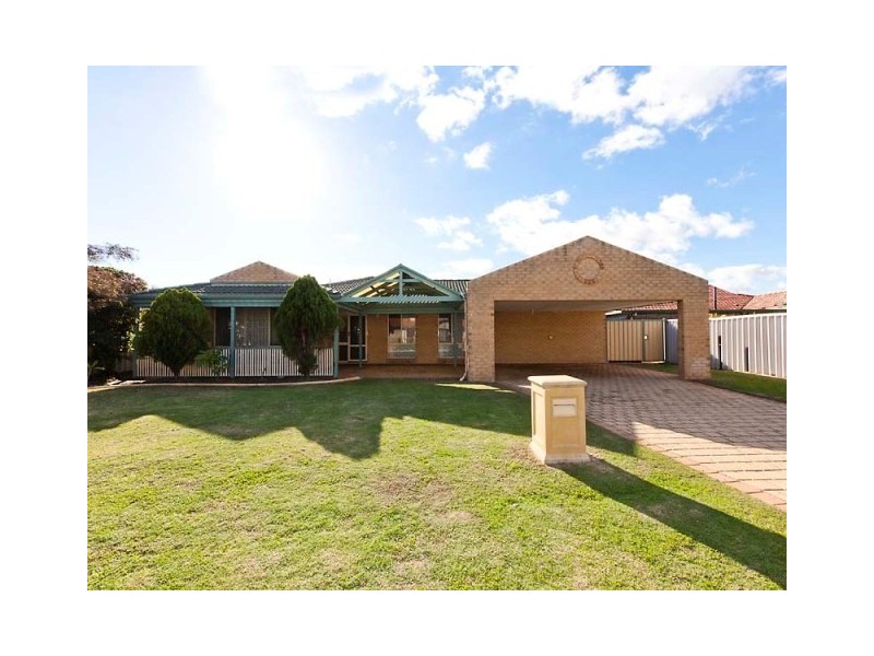 27 Montmartre Green, Port Kennedy WA 6172