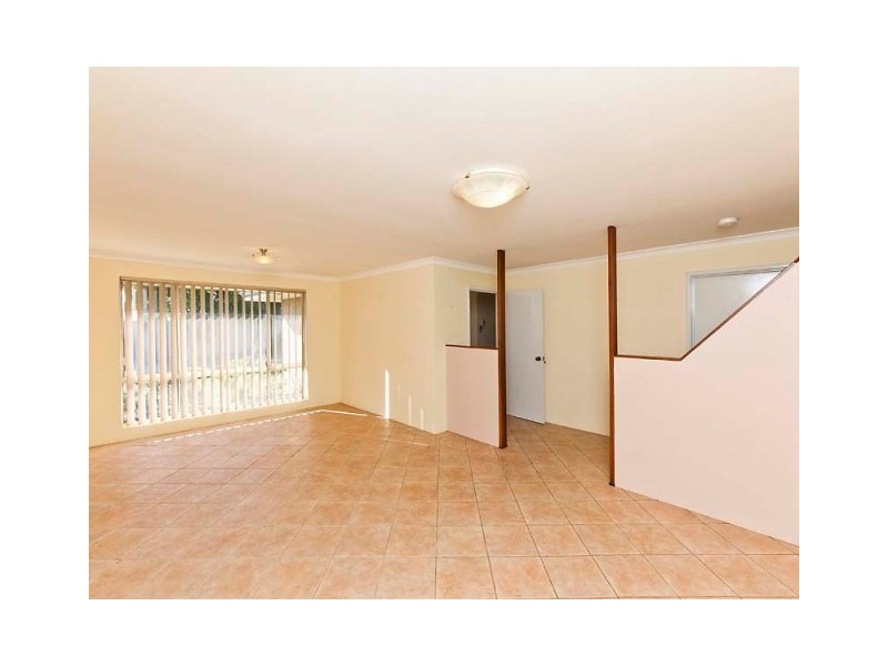 27 Montmartre Green, Port Kennedy WA 6172