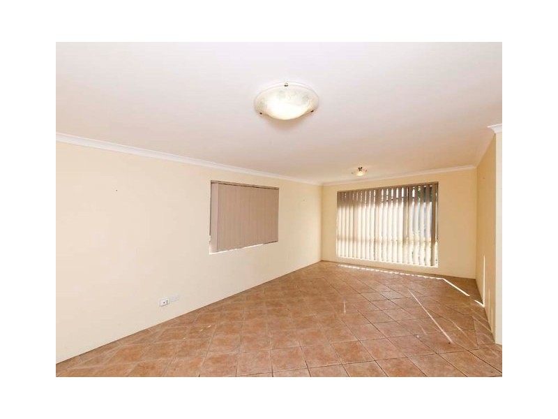 27 Montmartre Green, Port Kennedy WA 6172