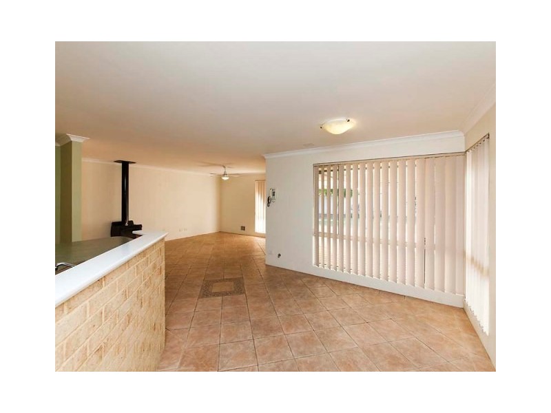 27 Montmartre Green, Port Kennedy WA 6172