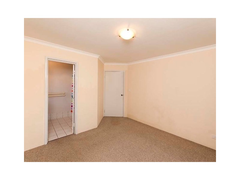 27 Montmartre Green, Port Kennedy WA 6172