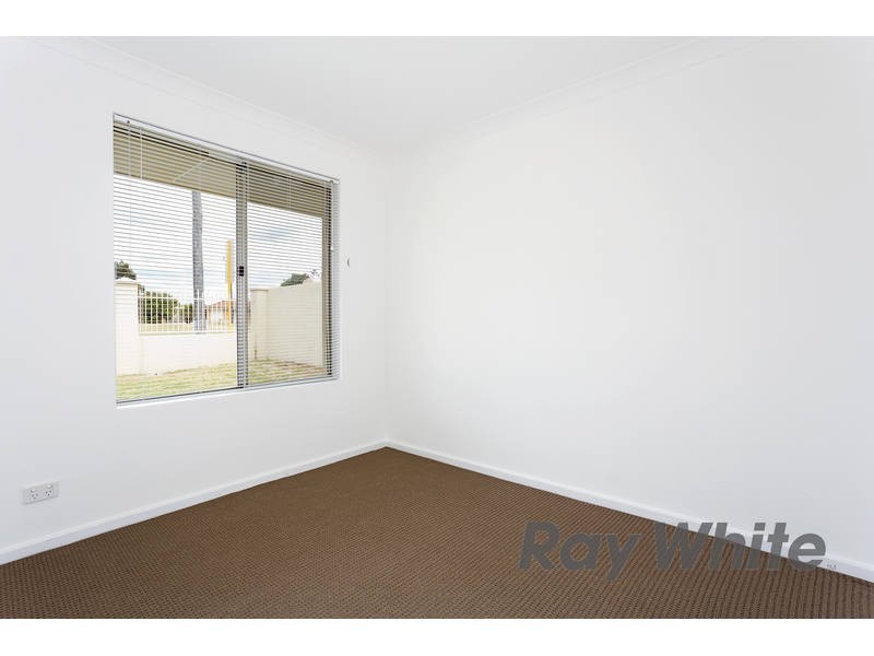 6 Isdell Place, Gosnells WA 6110