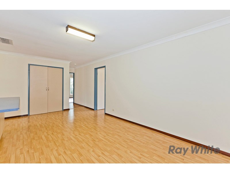 17 Lawrence Way, Samson WA 6163